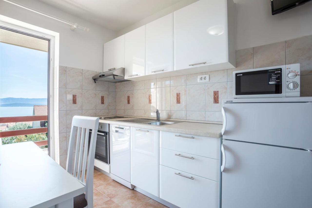 Apartmani Bezmalinovic Бол Экстерьер фото